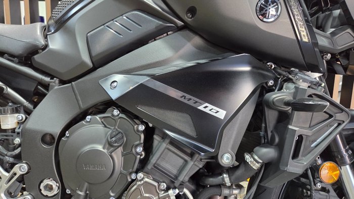 2018 Yamaha MT-10A Black