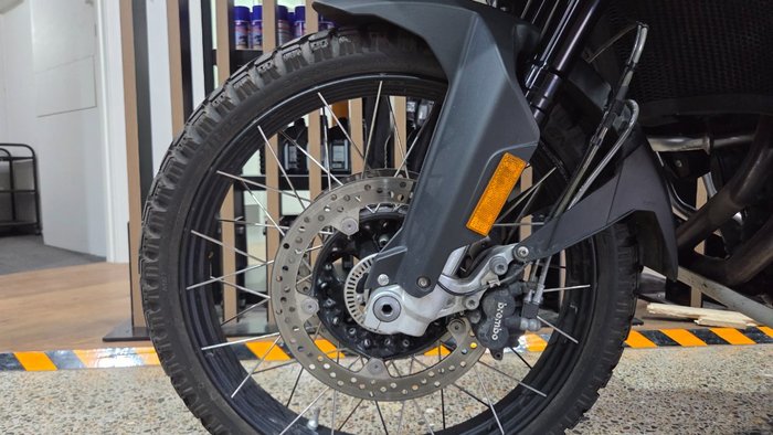 2025 BMW Motorrad F 900 GS ADVENTURE RIDE PRO LIGHT WHITE