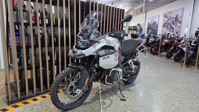 2025 BMW Motorrad F 900 GS ADVENTURE RIDE PRO LIGHT WHITE