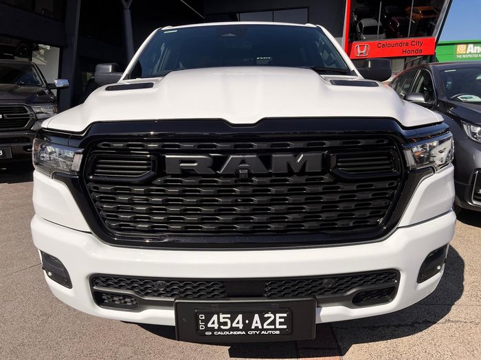 2026 RAM 1500 Express Black Edition Hurricane SO