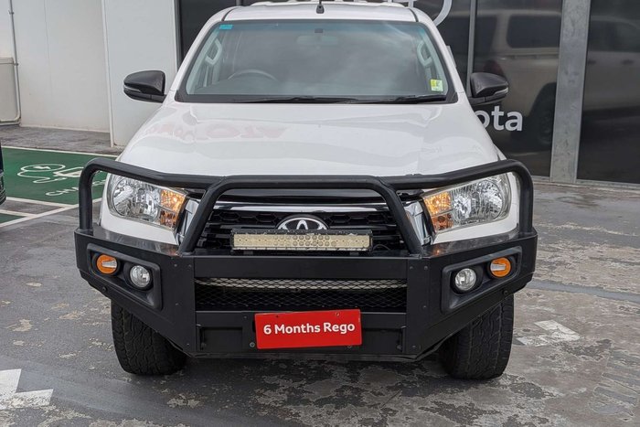2018 Toyota Hilux SR