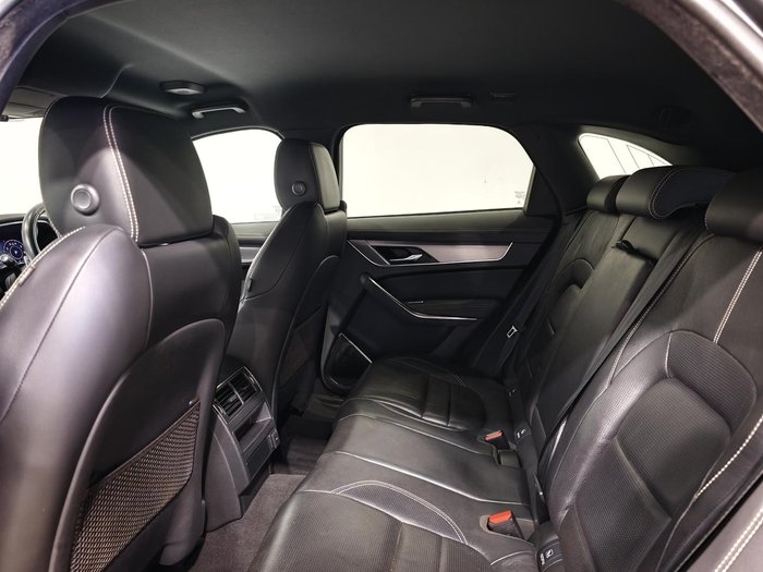 2021 Jaguar F-PACE P250 R-Dynamic SE