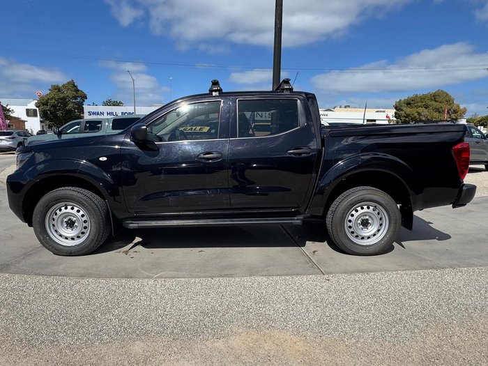 2023 Nissan Navara SL