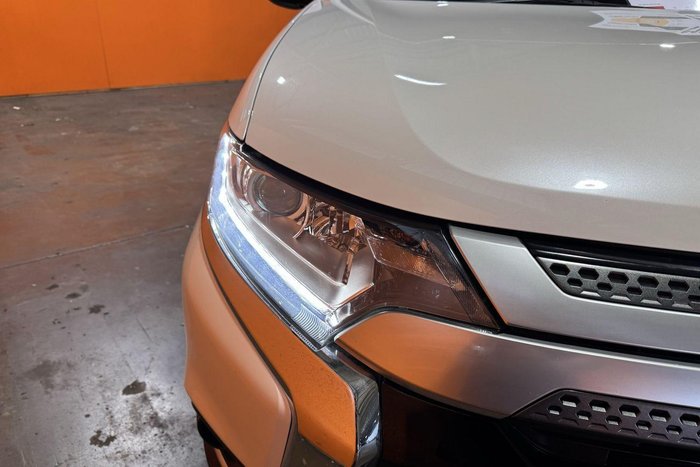 2020 Mitsubishi Outlander ES