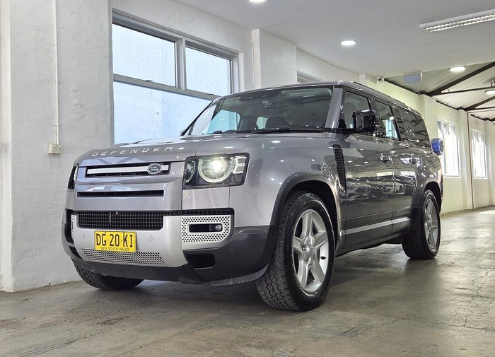 2023 Land Rover Defender 130 D300 SE
