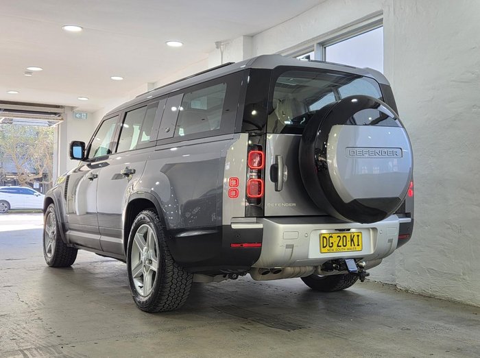 2023 Land Rover Defender 130 D300 SE