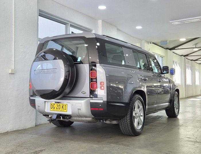 2023 Land Rover Defender 130 D300 SE