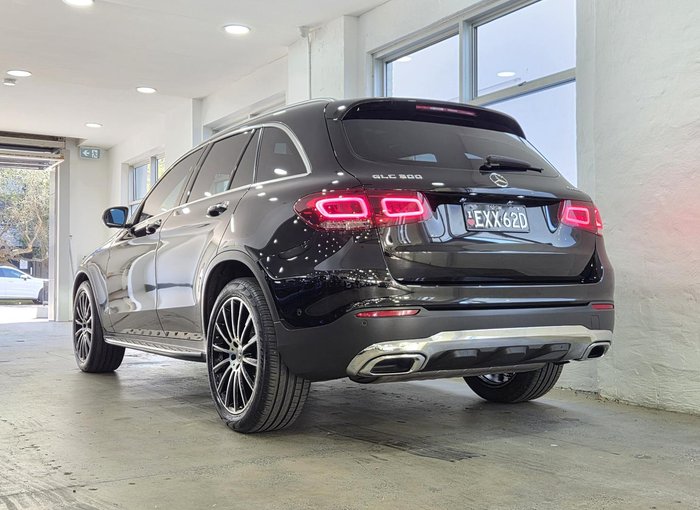 2022 Mercedes-Benz GLC-Class GLC300