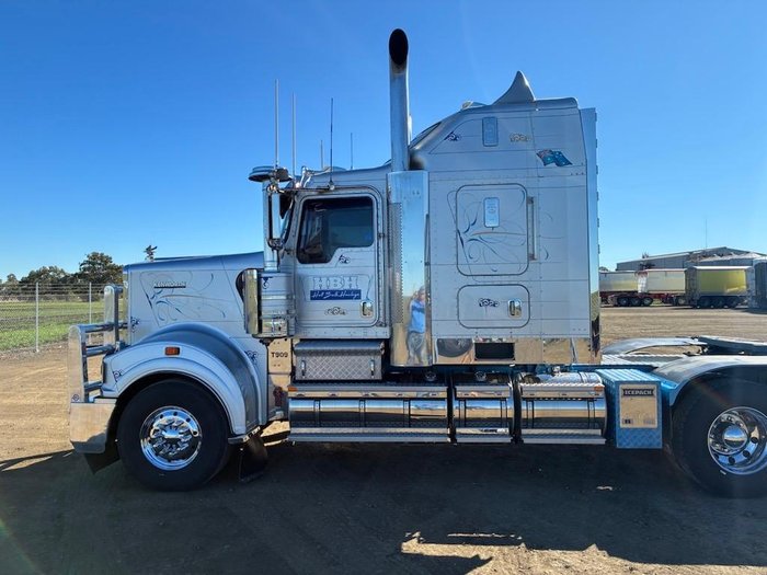 2018 Kenworth T909