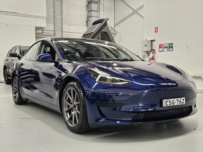 2022 Tesla Model 3 Rear-Wheel Drive
