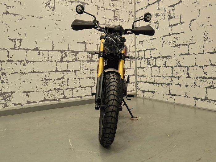 2025 Triumph Scrambler 400 X Scrambler Red