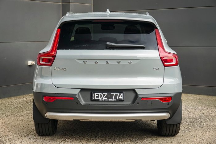 2026 Volvo XC40 Plus B4