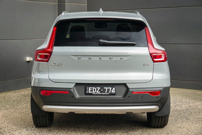 2026 Volvo XC40 Plus B4