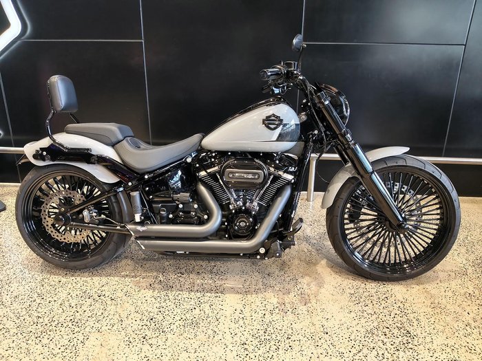 Harley-Davidson Breakout 117 (FXBR) Softail