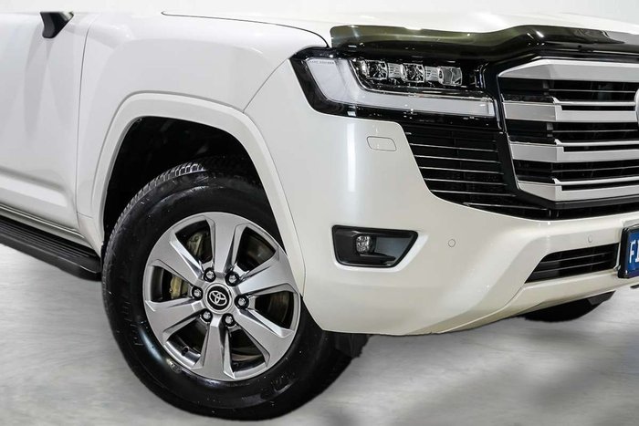 2025 Toyota Landcruiser VX