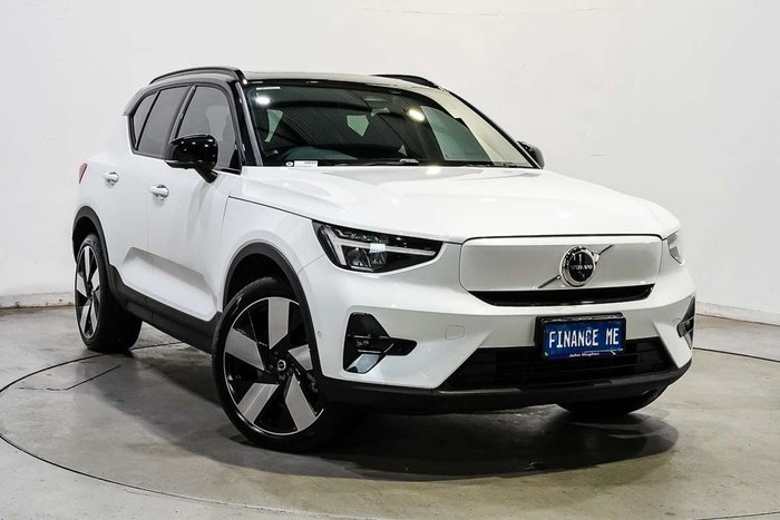 2023 Volvo XC40