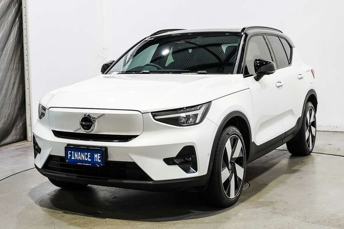2023 Volvo XC40