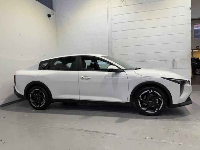 2025 Kia K4 Sport