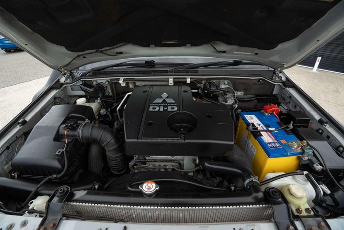 2016 Mitsubishi Pajero