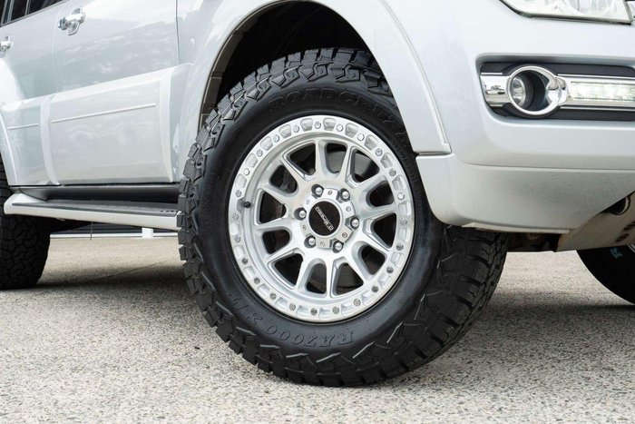 2016 Mitsubishi Pajero