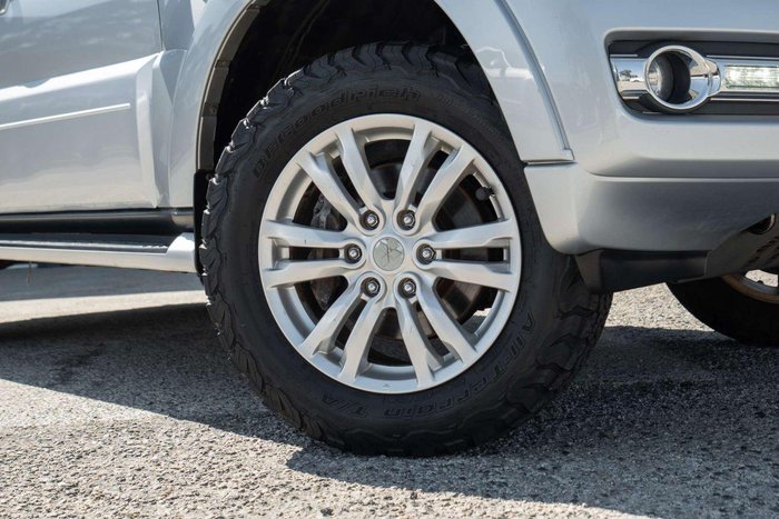 2016 Mitsubishi Pajero