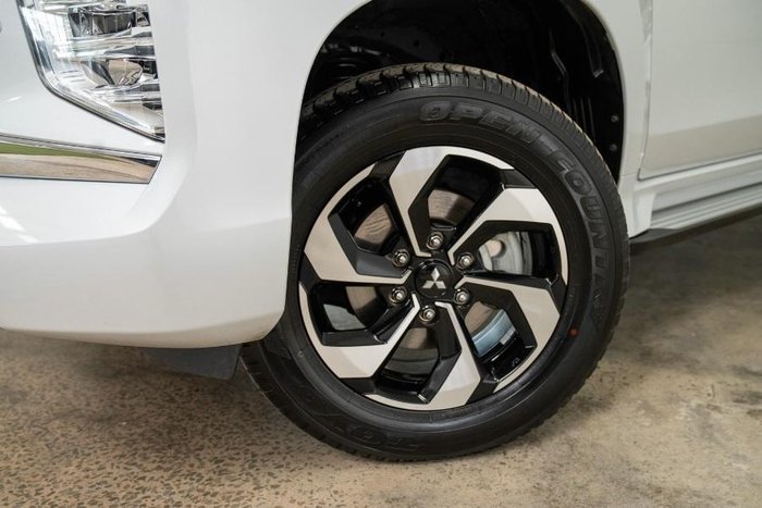 2024 Mitsubishi Pajero Sport Exceed