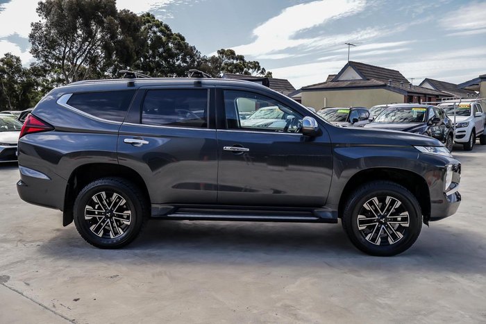 2021 Mitsubishi Pajero Sport GLS