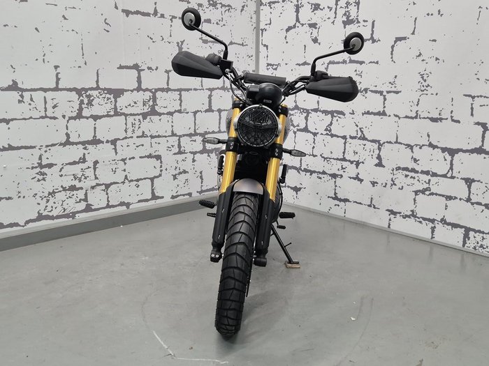 2024 Triumph Scrambler 400 X Scrambler Black
