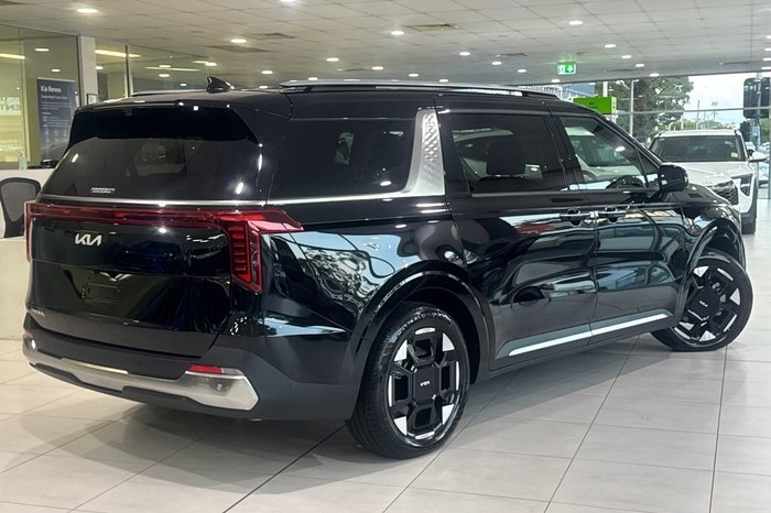 2024 Kia Carnival GT-Line
