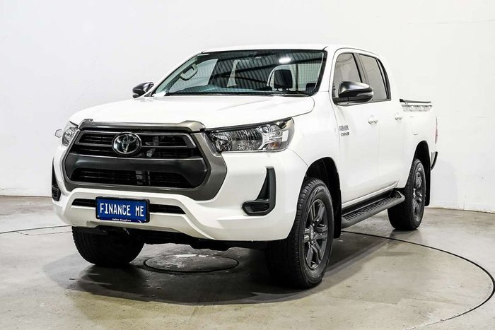 2022 Toyota Hilux SR