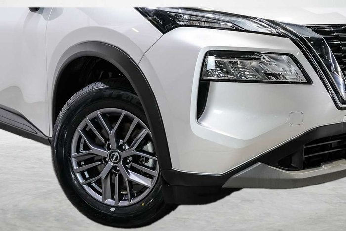 2025 Nissan X-TRAIL ST