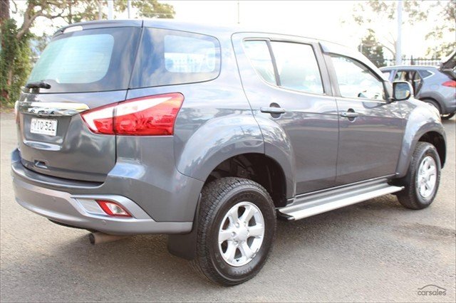 2017 Isuzu MU-X LS-M