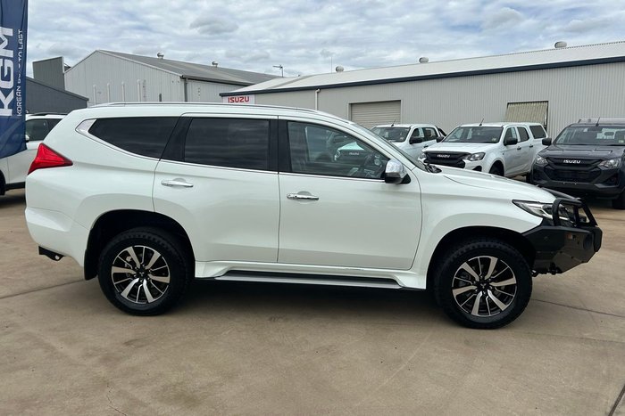 2017 Mitsubishi Pajero Sport GLS