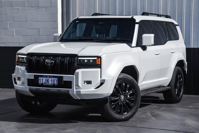 2024 Toyota Landcruiser Prado