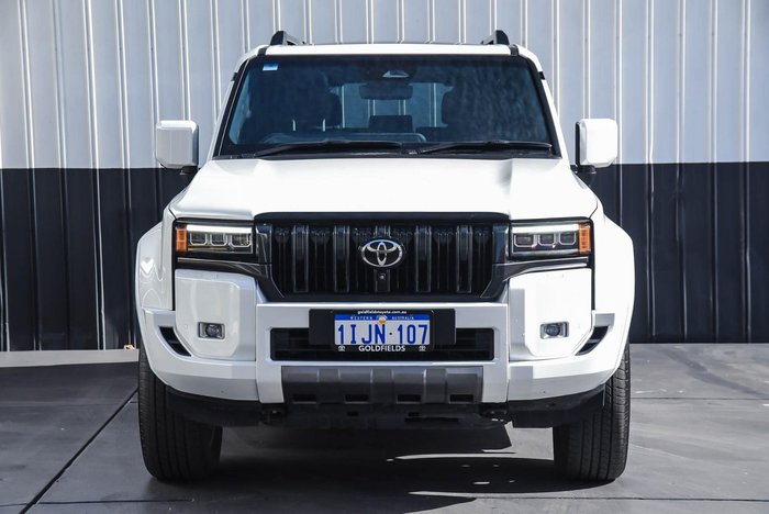 2024 Toyota Landcruiser Prado