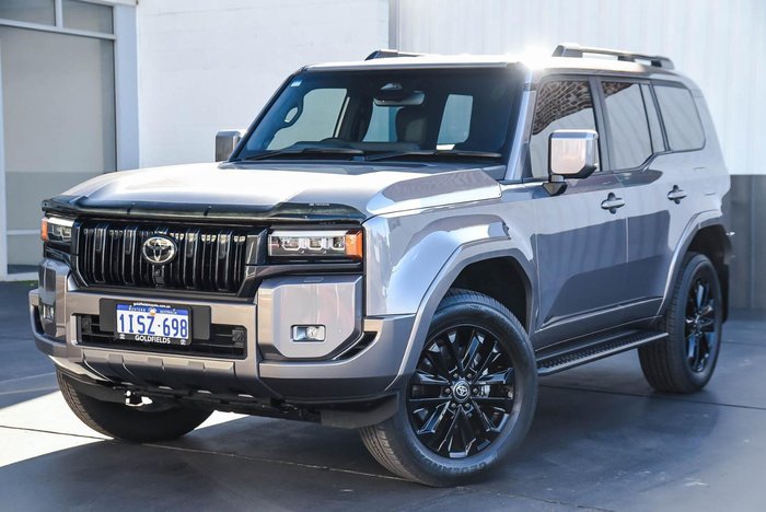 2025 Toyota Landcruiser Prado