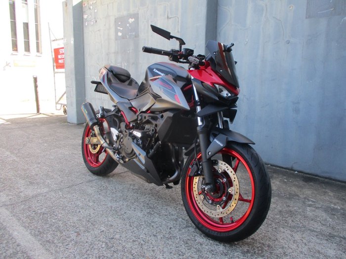 2024 Kawasaki Z500 GREEN