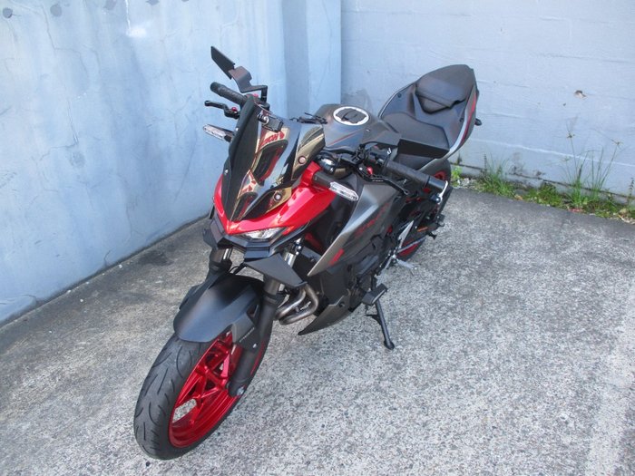 2024 Kawasaki Z500 GREEN