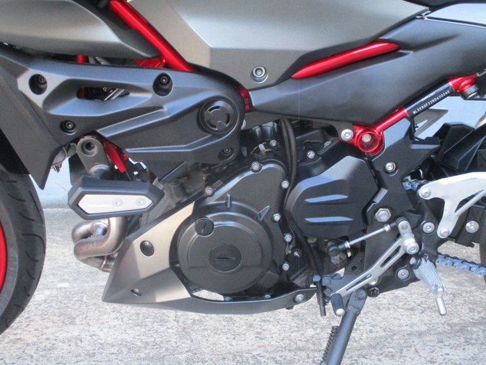 2024 Kawasaki Z500 GREEN