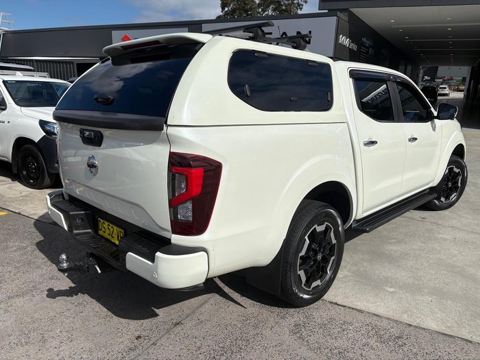 2022 Nissan Navara ST-X