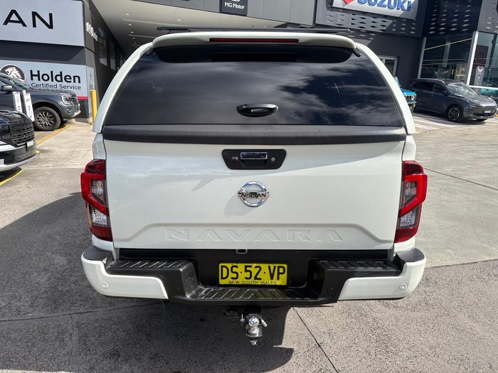 2022 Nissan Navara ST-X