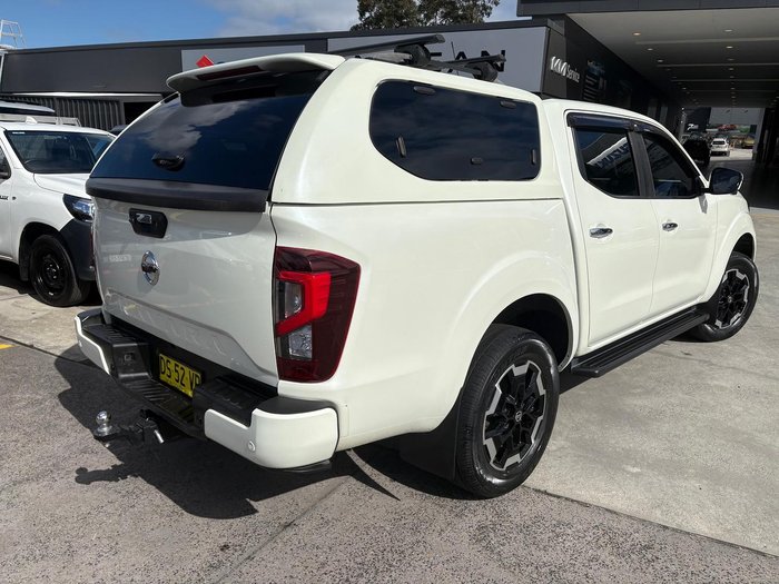 2022 Nissan Navara ST-X