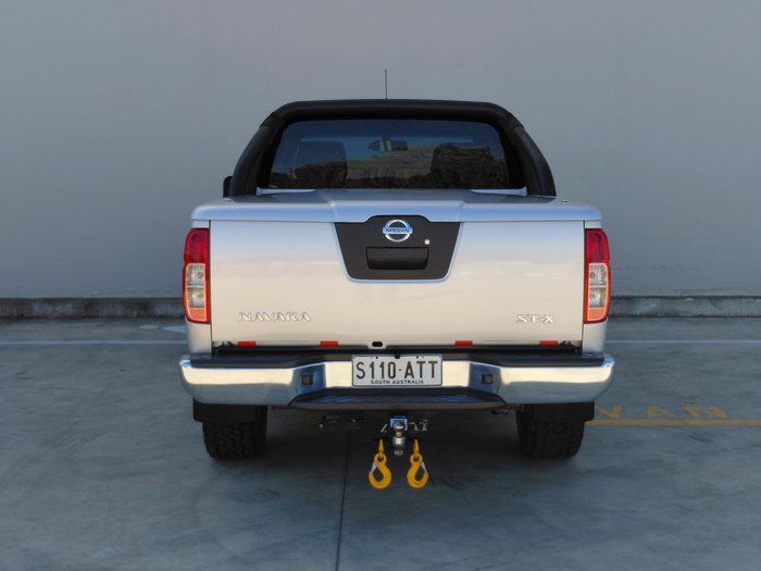 2011 Nissan Navara ST-X