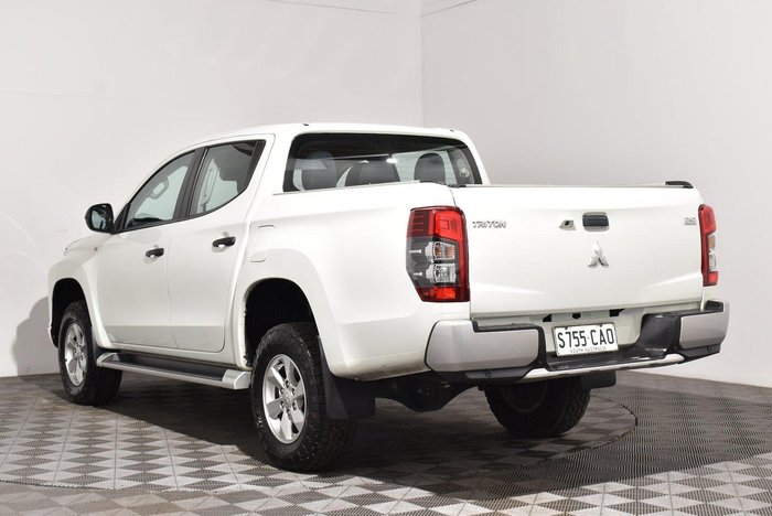 2019 Mitsubishi Triton GLX+