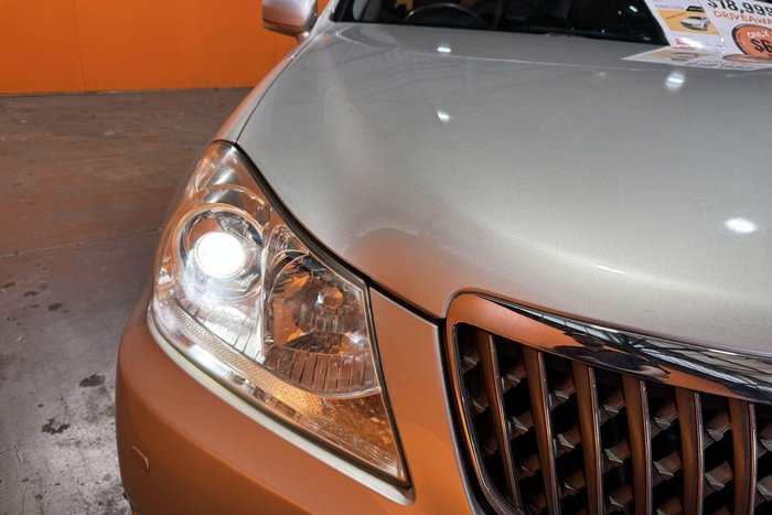 2012 Toyota Crown Majesta