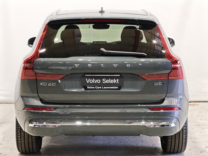 2025 Volvo XC60 Plus B5 Bright