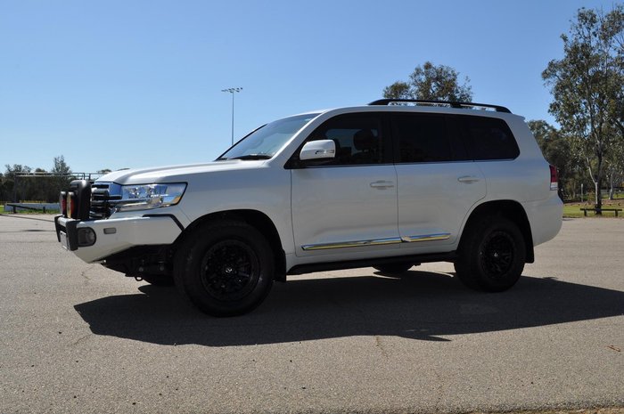 2020 Toyota Landcruiser