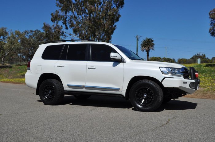 2020 Toyota Landcruiser
