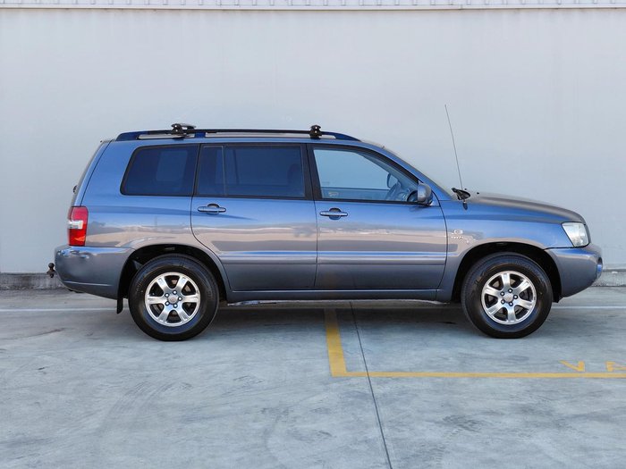 2004 Toyota Kluger CVX