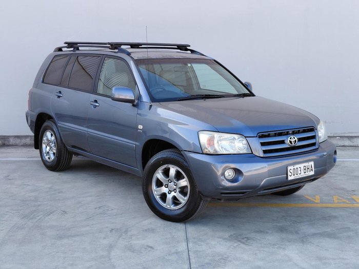 2004 Toyota Kluger